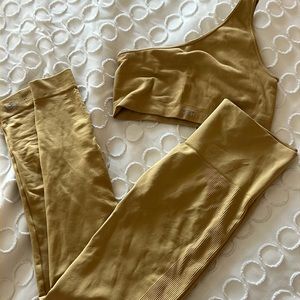 Set Active Sculptlfex ribbed one shoulder top and leggings